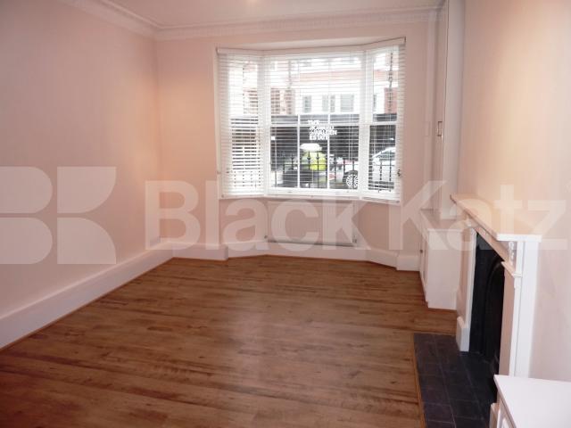 			NEWLY REFURBISHED IN ZONE 1!, Studio Apartment, 1 bath, 1 reception Flat			 Welbeck Street, OXFORD STREET / BOND STREET